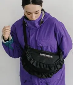 【シアタープロダクツ】 ナイロンフリルラウンドショルダーバッグL