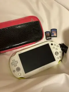 PS Vita ライムグリーン/ホワイト　PCH-2000 16GBメモリー