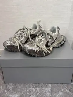 バレンシアガ　BALENCIAGA 3XL 　サイズ40のサムネイル
