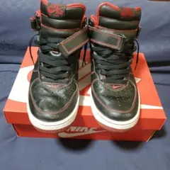 ナイキ エアフォース1 mid