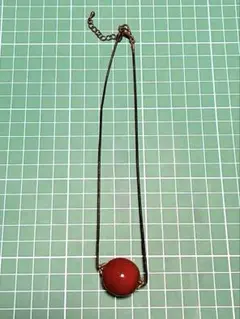 天然石 ネックレス ブラックビーズ 赤い大玉 - メルカリ