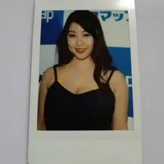 西田麻衣　チェキ