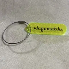 rhizomatik 蛍光イエロー キーホルダー