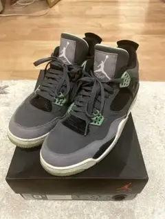 Air Jordan 4 Retro
