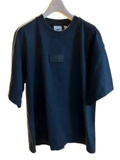 adidas ブラック オーバーサイズ Tシャツ メンズ
