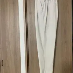 レディース　テーパードパンツ