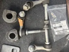 新品未使用】トヨタ クラウン リアスタビライザーリンク 単品 左右両用