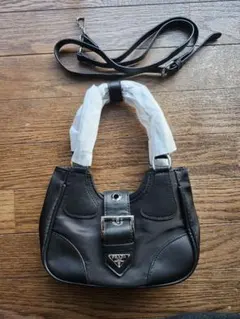 PRADAノベルティ ブラック ショルダーバッグ