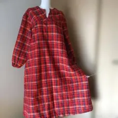 着物リメイク 赤紺格子柄 紬 丸ヨークのＡラインワンピース