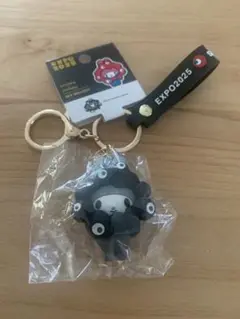万博 サンリオ 黒
