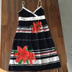 【未使用】ハワイアン　花柄ワンピース　セシルマクビー　Mサイズ