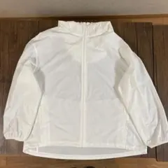 ユニクロ　ポケッタブルパーカー