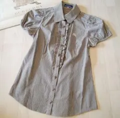 美品　バーバリーブルーレーベルホース刺繍胸元フリル半袖ブラウス36