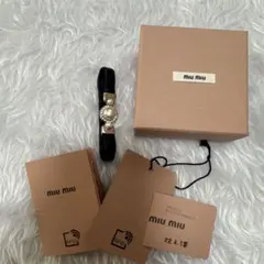 MIU MIU ブラック レザー ブレスレッのサムネイル