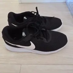 Nike ナイキ　タンジュン