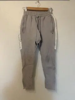 pvot グレー ジョガーパンツ