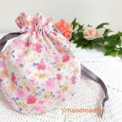 ハンドメイド　巾着ポーチ　ポーチ　花柄