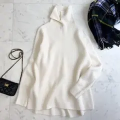 美品 セオリー カシミヤ混 タートルネック ニット Aライン アイボリー S