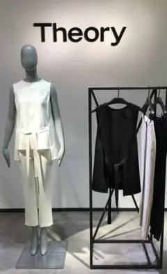 美品 theory アイボリー　ノースリーブ　ブラウスのサムネイル