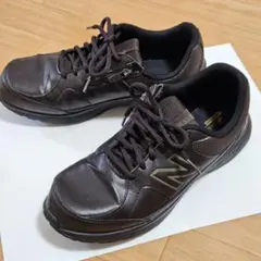 New Balance ダークブラウン スニーカー 内側ファスナー 4E28cm