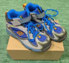 美品　ニューバランス　子供用　登山靴　21.5cm