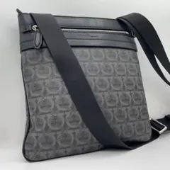 2025年最新】Salvatore Ferragamo サコッシュの人気アイテム - メルカリ