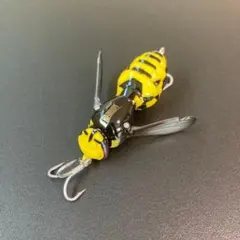 ハンドメイドフローティングルアー（スズメバチ）ジョイントタイプ
