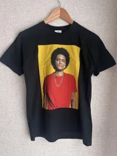 Bruno Mars 24K Magic World Tour Tシャツのサムネイル