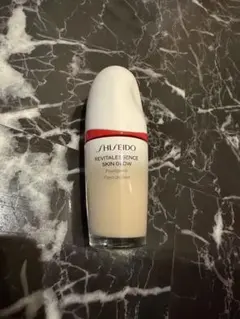 新品未開封 資生堂 エッセンス スキングロウ ファンデーション 130 opal SHISEIDO / エッセンス スキングロウ ファンデーション 130 Opalの公式