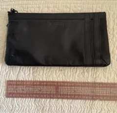 黒の柔らかい本革、男女兼用、ポーチ、クラッチ