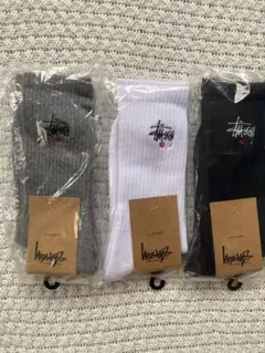 Stussy ソックス 3足セット グレー ホワイト ブラック26-30cmのサムネイル