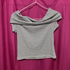 GU オフショルダー Tシャツ Sサイズ 白/黒ストライプ