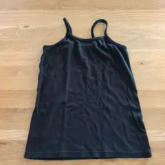 GU　ブラックキャミソール 140サイズ
