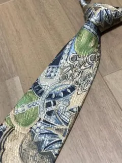極美品 エルメネジルドゼニア ネクタイ シルク イタリア製 抽象柄 グリーン