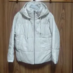 SUREVE　レディース　アウター　ホワイト フード付き ジャンパー M