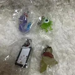 モンスターズ・インク めじるしアクセサリー NEW ４種セット　ガチャ