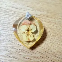 フラワー樹脂ペンダントトップ　昭和レトロ