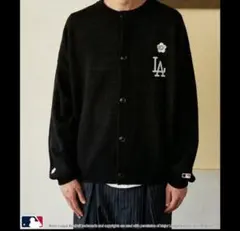 MLB × MARY QUANT 刺繍ロゴクルーネックニットカーディガン