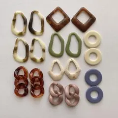 【新品・未使用】アクセサリーパーツ　24個　ハンドメイド　ヴィンテージパーツ