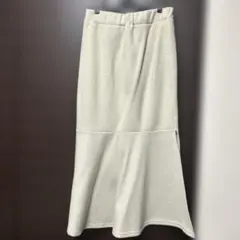 しまむら talbyyumi ホワイト フレアスカート サイドスリット