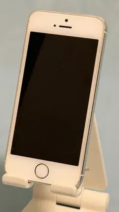 Apple iPhone 5s シルバー 本体
