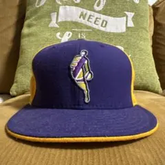 NEW ERA ロサンゼルス・レイカーズ キャップ　90s ビンテージ　美品のサムネイル