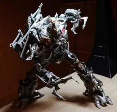 mpm　メガトロン　トランスフォーマー 61+EayY5EtL._UF894,1000_QL80_.jpg