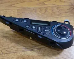 Item thumbnail for item c42dbbb8-608a-4776-baba-932dc7199c77