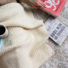 手編み ビヨンドザリーフ 厚子さんのブランケット 北欧 ひざ掛け 正方形 白