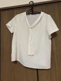 ハニーズ　ボウタイブラウス