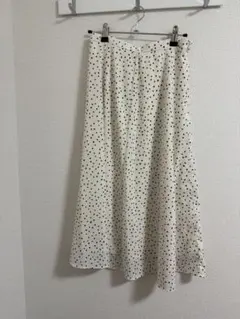 NATURAL BEAUTY BASIC ドット柄 フレアスカート Mサイズのサムネイル