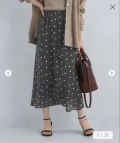 シアーナロースカート