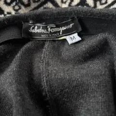 Salvatore Ferragamo ニット　タイトスカート Mのサムネイル