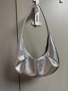 【ZARA】シルバー ショルダーバッグ⭐️週末値下げ